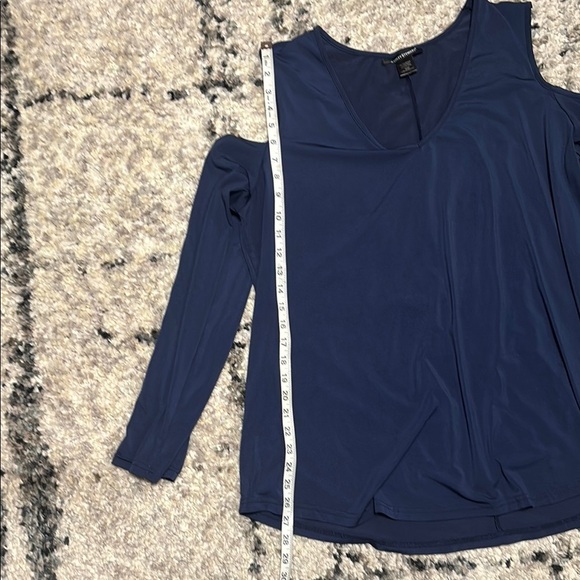 PLUS SIZE !! Ashley Stewart Blue Long Sleeve Cut Out Blouse - Picture 4 of 8